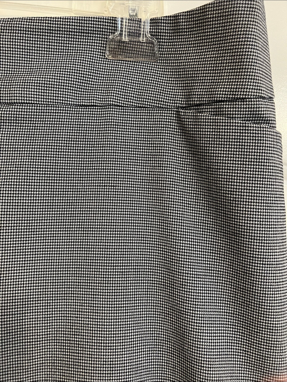 Ann Taylor Black and White Houndstooth Curvy Pants - Picture 5 of 8